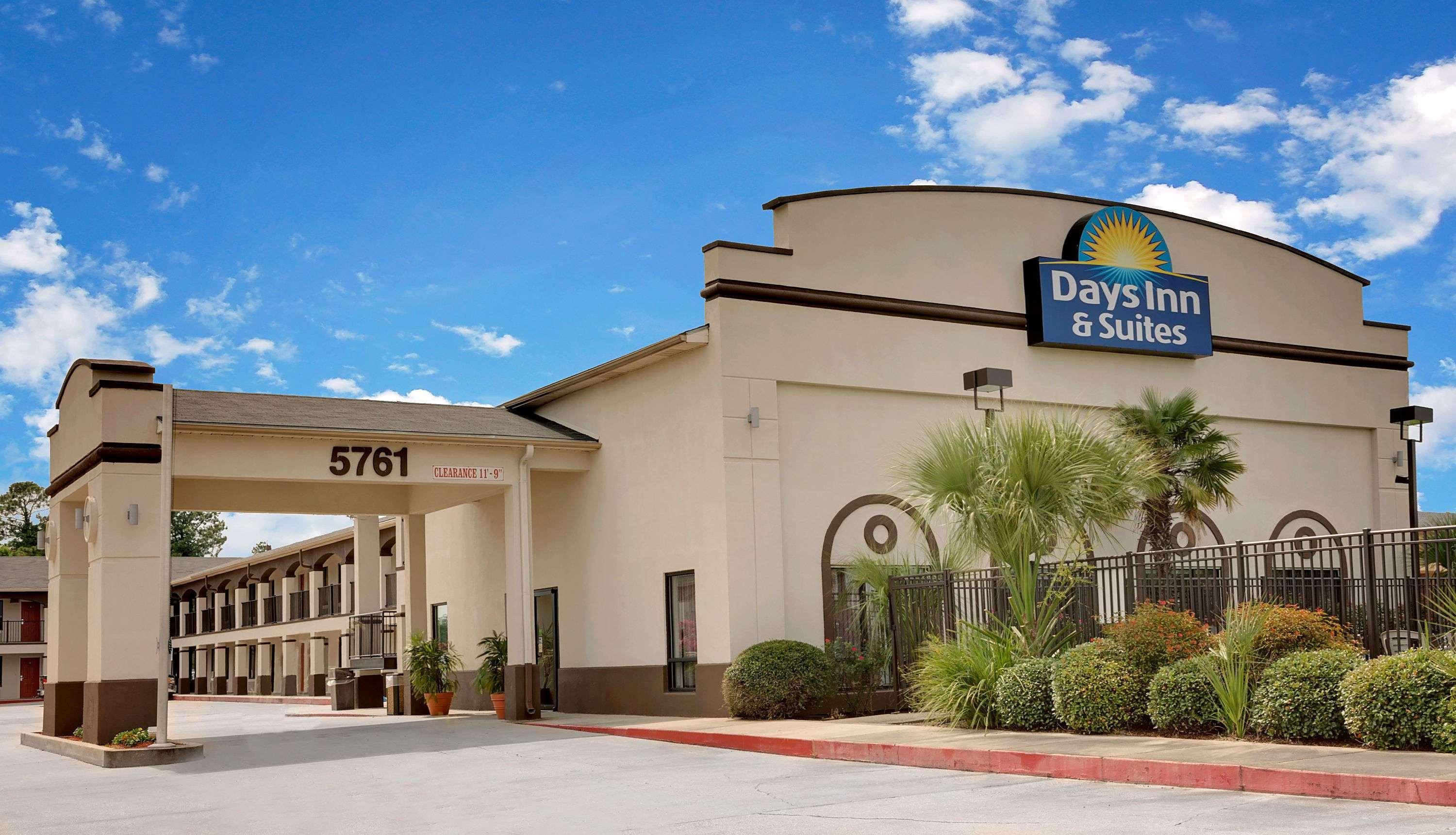 Days Inn & Suites By Wyndham Опелоусас Екстер'єр фото