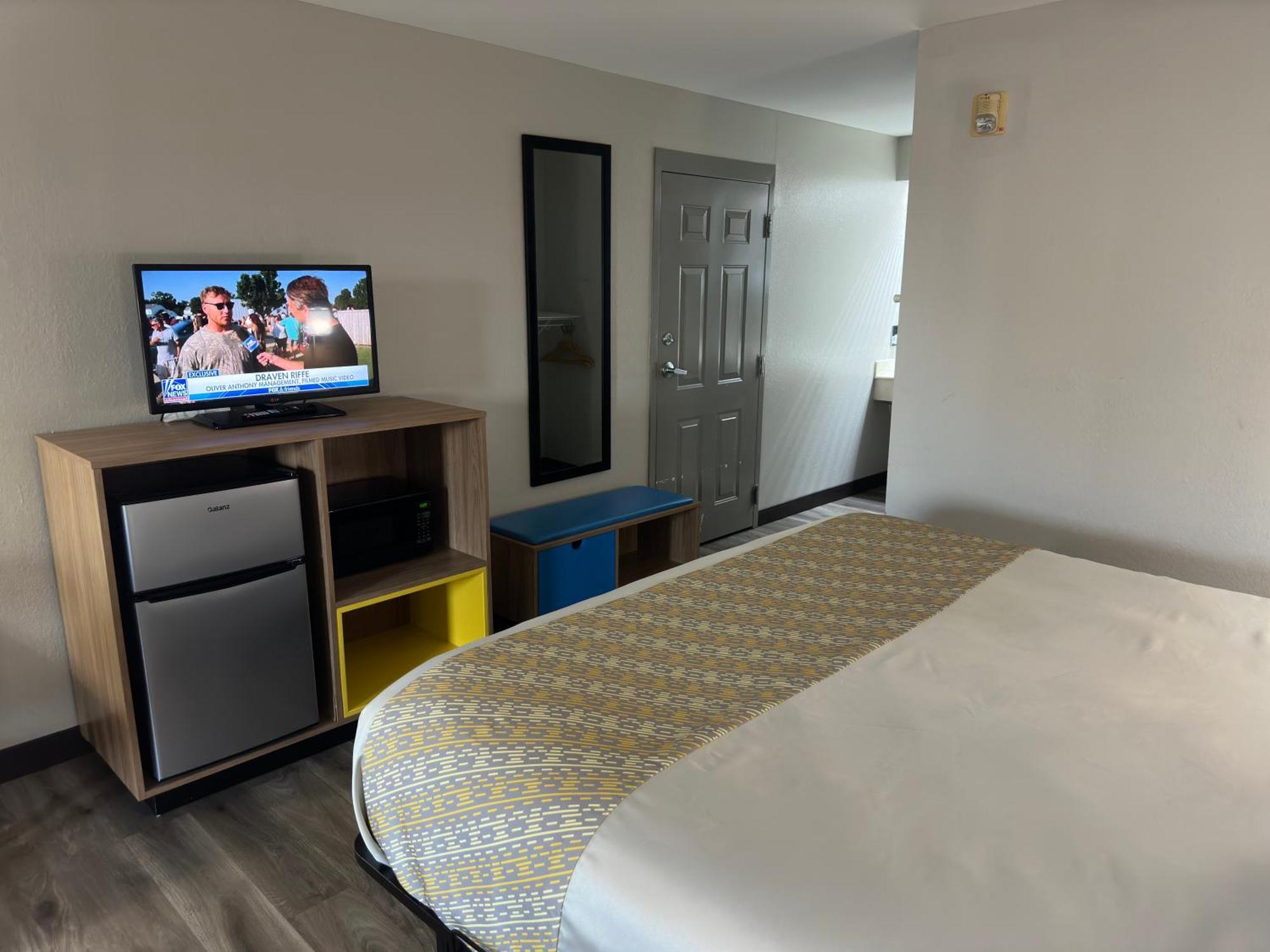 Days Inn & Suites By Wyndham Опелоусас Екстер'єр фото